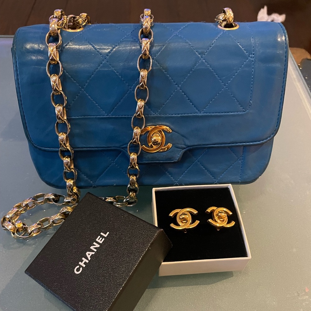 100% Authentic guaranteed CHANEL Gold Plated Turn-Lock Clip-On Double C Earrings